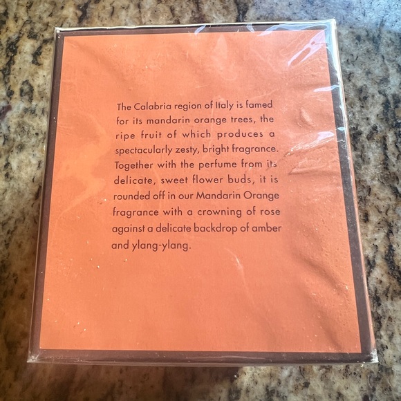 Henri Bendel New Factory Sealed Mandarin Orange Bath and Body Works 10 oz - Picture 4 of 6